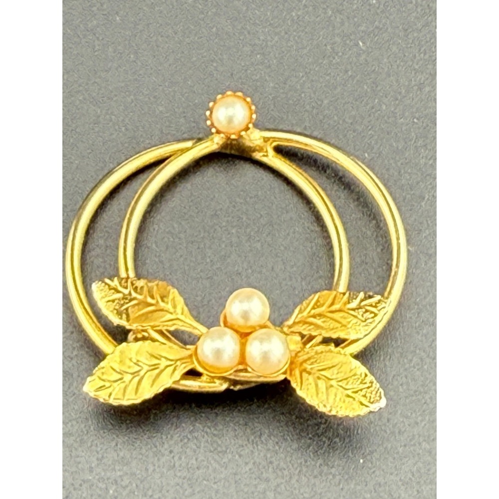 Gold Tone Double Circle Leaf Wreath Brooch Pin Faux Pearl Costume Jewelry